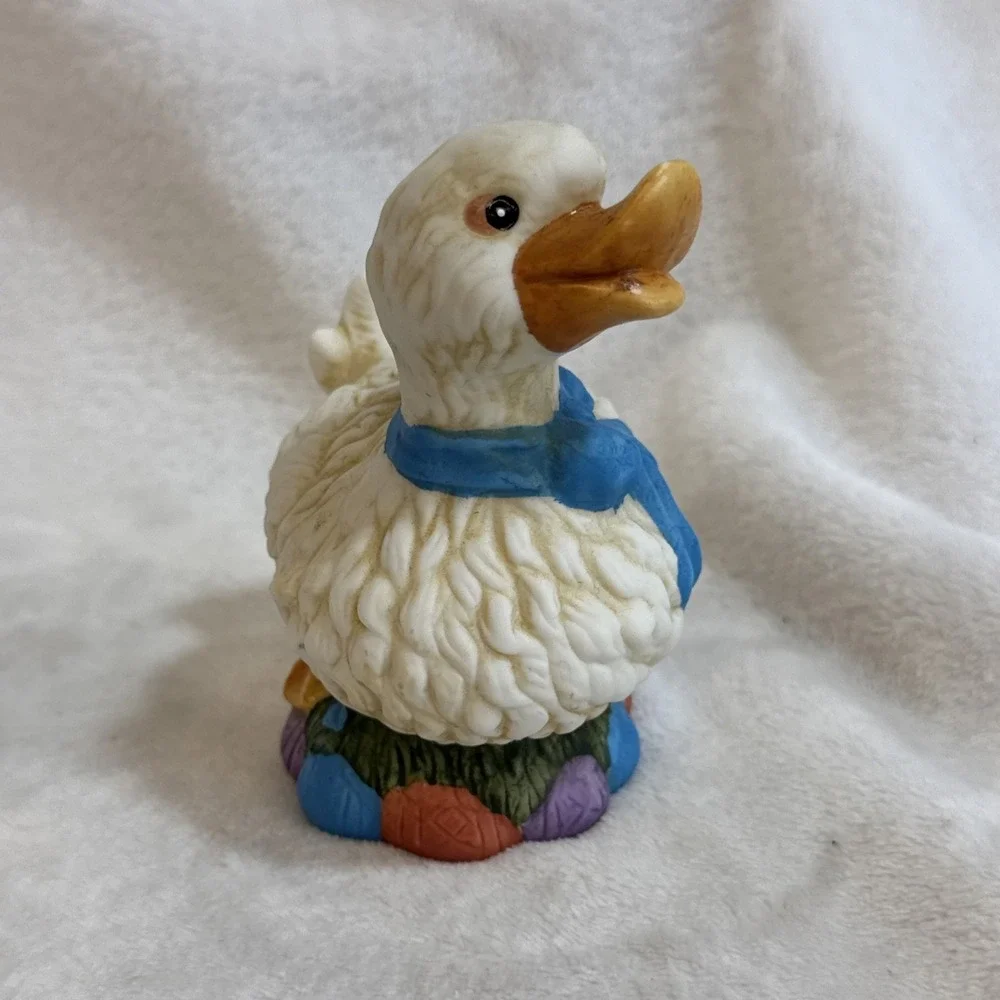 Vintage‎ Pair Ceramic Duck Figurines Spring Pastel Decor Display Collectible